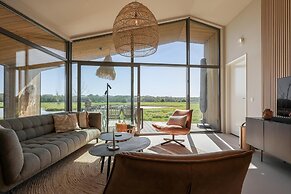 Scenic Cottage w/ Garden