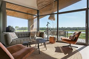 Scenic Cottage w/ Garden