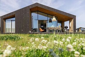 Scenic Cottage w/ Garden