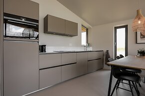 Scenic Cottage w/ Garden