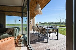 Scenic Cottage w/ Garden