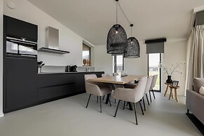 Majestic Holiday Home With Garden