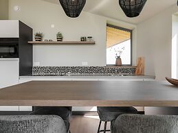 Lovely Holiday Home With Garden