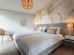 Lovely Holiday Home With Garden