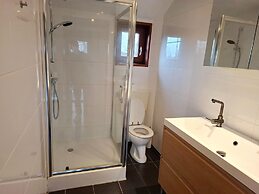 Newly Renovated Holiday Home in Grou