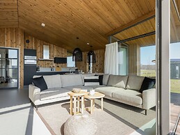 Charming Holiday Home Overlooking Lake