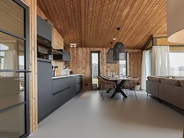 Charming Holiday Home Overlooking Lake