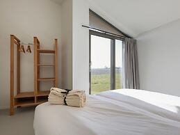 Charming Holiday Home Overlooking Lake