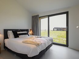 Charming Holiday Home Overlooking Lake