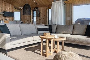 Charming Holiday Home Overlooking Lake