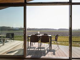 Charming Holiday Home Overlooking Lake