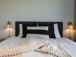 Charming Holiday Home Overlooking Lake