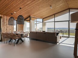 Charming Holiday Home Overlooking Lake