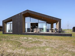 Charming Holiday Home Overlooking Lake