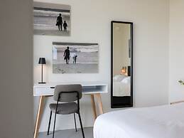 Pleasant Holiday Home With Garden