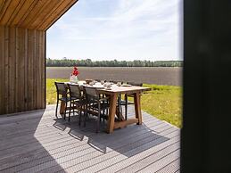 Pleasant Holiday Home With Garden