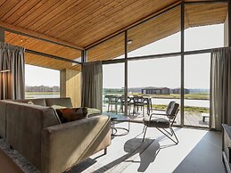 Spacious Holiday Home With Garden