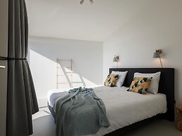Spacious Holiday Home With Garden