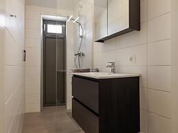 Spacious Holiday Home With Garden