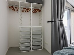 Spacious Holiday Home With Garden