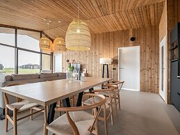 Lovely Holiday Home in Wissenkerke With Garden