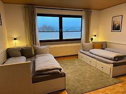 Lovely Apartment Near the Water