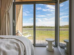 Tranquil Holiday Home With Garden