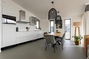 Modern Eco Home Near Beach