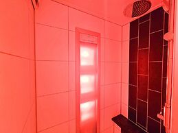 Beautiful Holiday Home With Garden