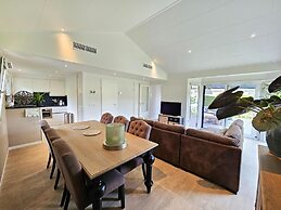 Beautiful Holiday Home With Garden