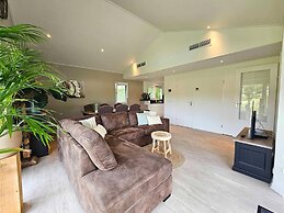 Beautiful Holiday Home With Garden