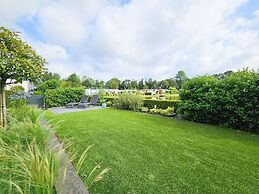 Beautiful Holiday Home With Garden