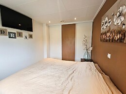 Beautiful Holiday Home With Garden