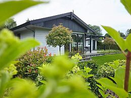 Beautiful Holiday Home With Garden