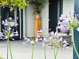 Beautiful Holiday Home With Garden