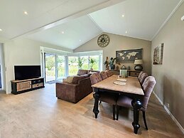 Beautiful Holiday Home With Garden