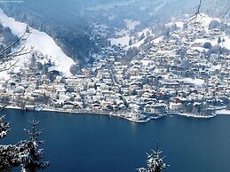 Spacious Holiday Home in Zell am See