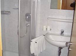 Spacious Holiday Home in Zell am See