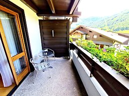 Cosy Apartment Next to ski Slope and Thermal Bath