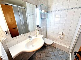 Cosy Apartment Next to ski Slope and Thermal Bath