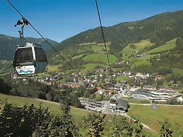 Cosy Apartment Next to ski Slope and Thermal Bath