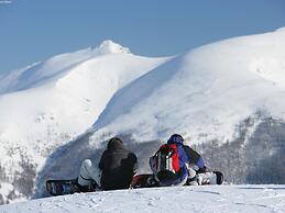Cosy Apartment Next to ski Slope and Thermal Bath