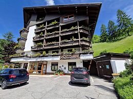 Cosy Apartment Next to ski Slope and Thermal Bath