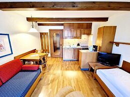 Cosy Apartment Next to ski Slope and Thermal Bath