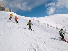 Cosy Apartment Next to ski Slope and Thermal Bath