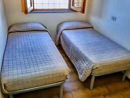 Cosy Apartment 200m From the sea