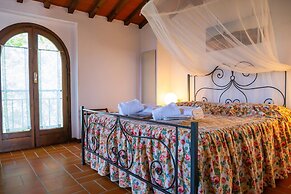 Villa With Terrace and Pool