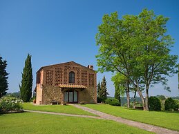 Villa With Terrace and Pool