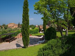 Montaione Charm: Spacious Haven