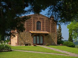 Tuscany Stay With Pool